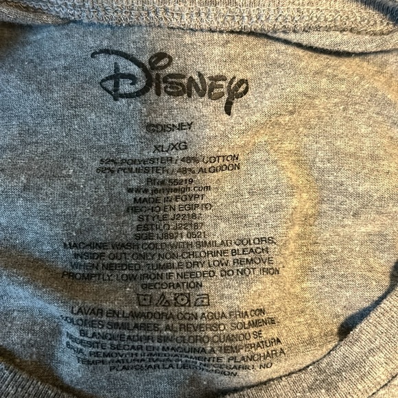 Alice and wonderland Tea Time with Friends Gray Graphic Crop Top Size XL Disney - Picture 4 of 4